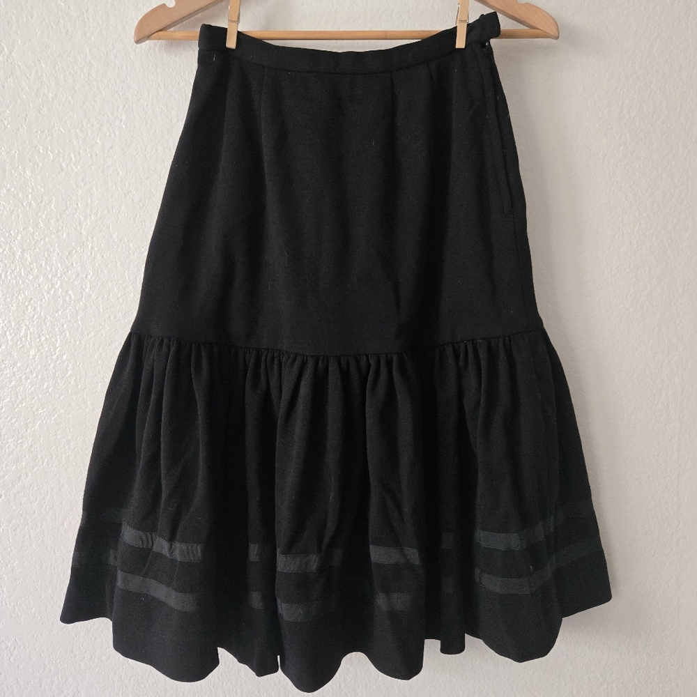 Albert Nipon Elegant Black Women's Skirt